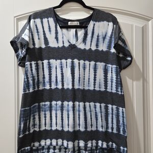 Navy and White Tie-Dye V-Neck Tee